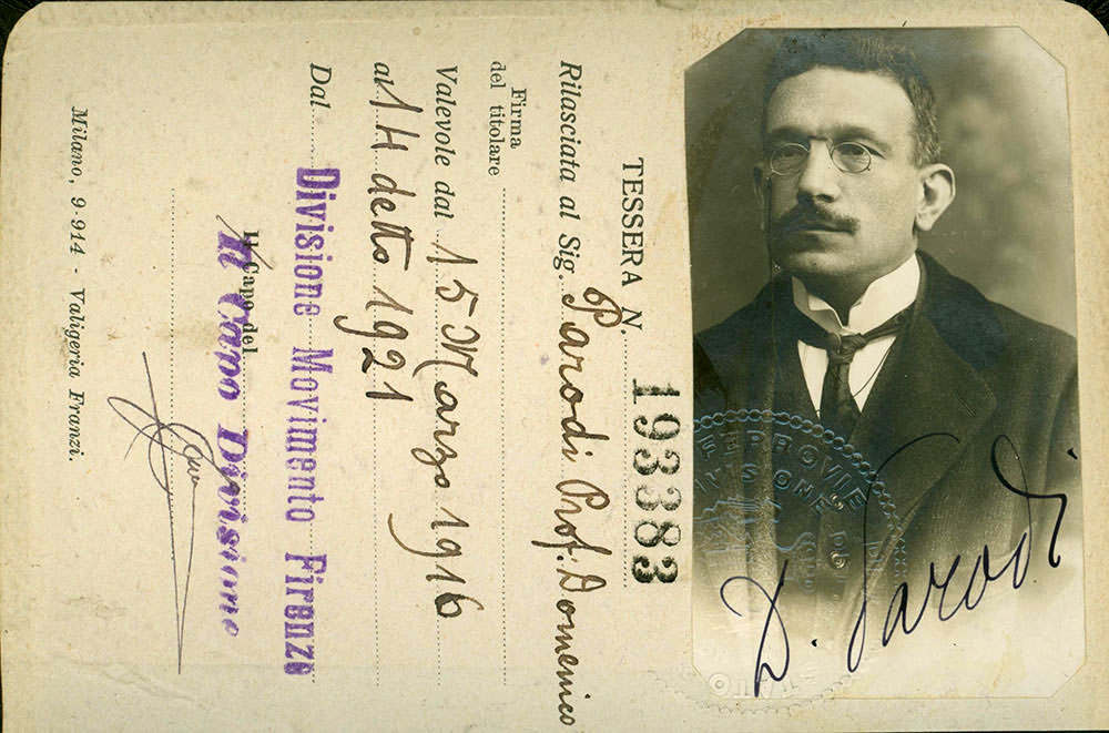 Portrait photographique de Dominique Parodi. Carte d’abonnement de train. 1916. © Archives d’histoire contemporaine du Centre d’histoire de sciences po