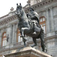 Fig. 31. La statua equestre di Carlo IV nella sua attuale collocazione davanti al Museo Nacional de Arte.