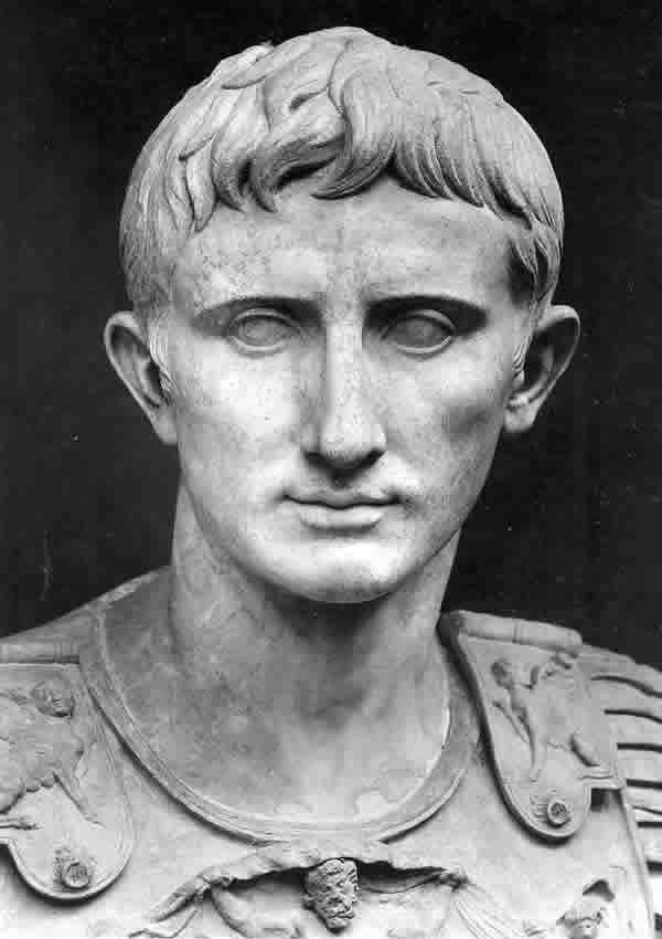 Fig.6: Ritratto
  di Augusto: Statua da Primaporta, Vaticano, Braccio Nuovo 